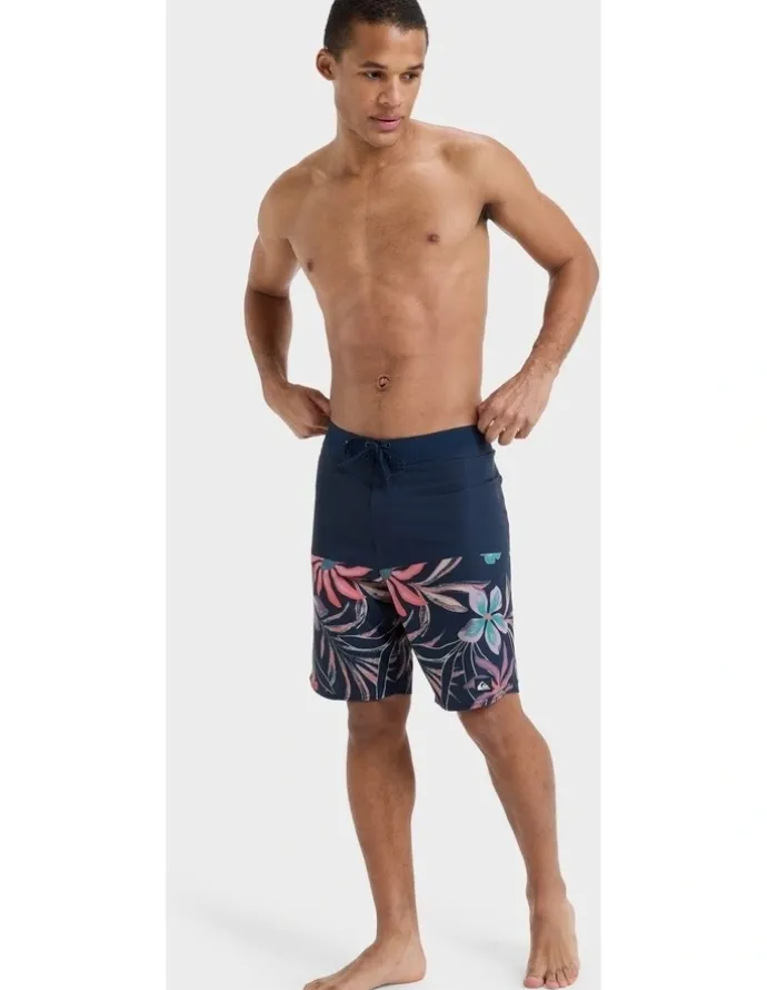 Quiksilver Highline Arch 19 Boardshorts in Navy