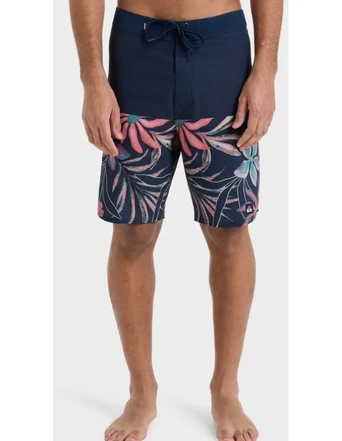 Quiksilver Highline Arch 19 Boardshorts in Navy