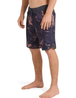Quiksilver Highline Scallop 19 Inch Boardshorts in India Ink
