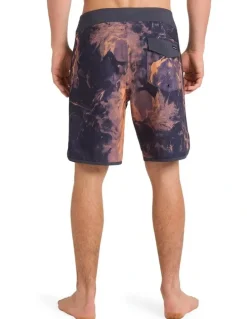 Quiksilver Highline Scallop 19 Inch Boardshorts in India Ink