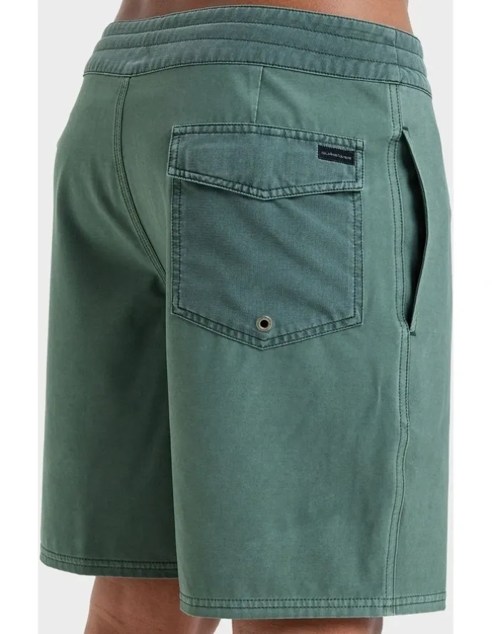 Quiksilver Surfsilk 18 Boardshorts in Green