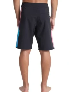 Quiksilver Surfsilk Holmes Boardshorts 20 Inch in Black