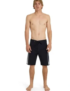 Quiksilver Surfsilk Holmes 20 Boardshorts In Black Holmes