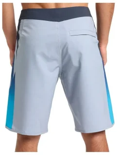 Quiksilver Surfsilk Holmes 20 Broadshort in Silver