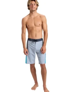 Quiksilver Surfsilk Holmes 20 Broadshort in Silver