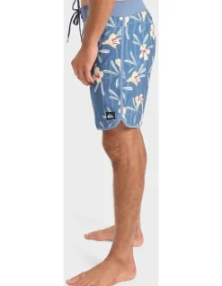 Quiksilver Surfsilk Scallop 18 Board Shorts in Blue