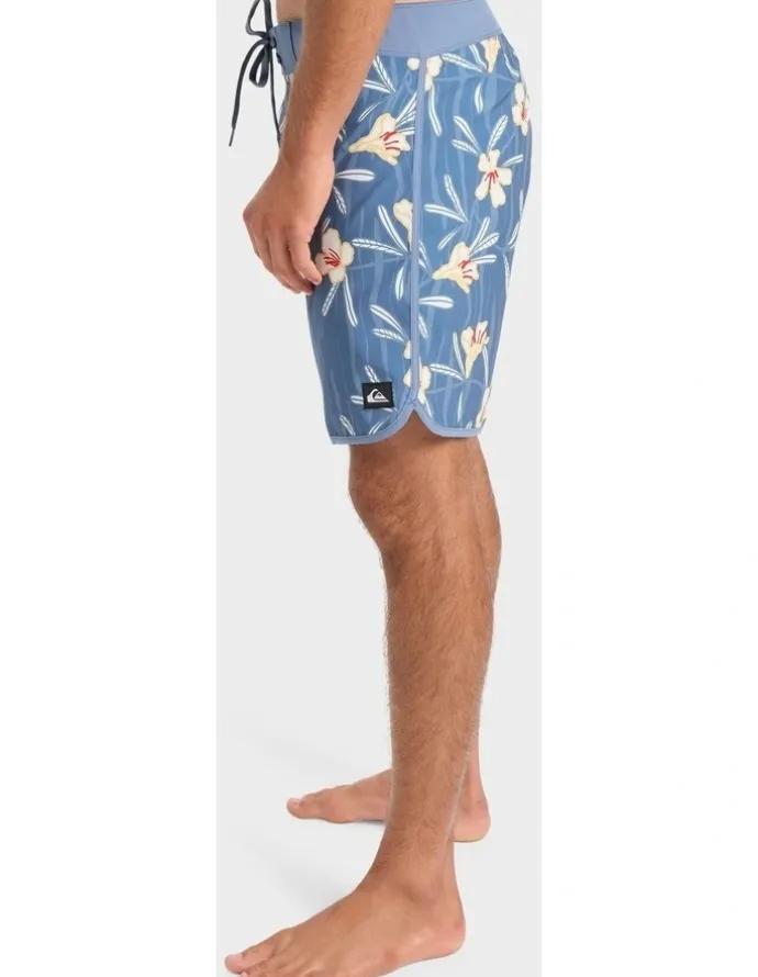 Quiksilver Surfsilk Scallop 18 Board Shorts in Blue