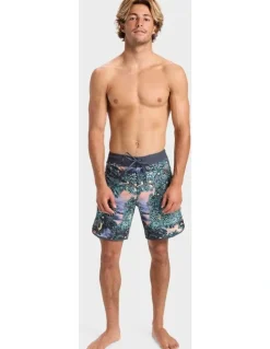Quiksilver Surfsilk Scallop 18 Board Shorts in Black