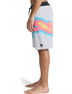 Quiksilver Surfsilk Straight 20 Boardshorts Micro Chip Thermo Stripe