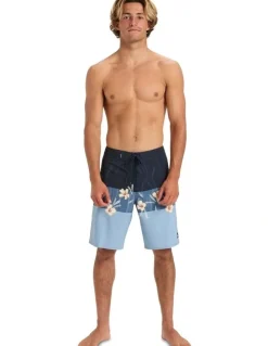 Quiksilver Surfsilk Straight Leg 20 in Dark Navy