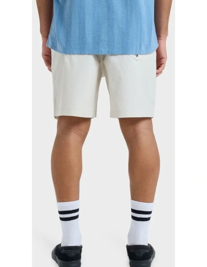 Quiksilver Taxer 18" Walkshorts in White