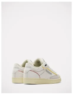 Reebok Club C Bulc Sneakers in Chalk