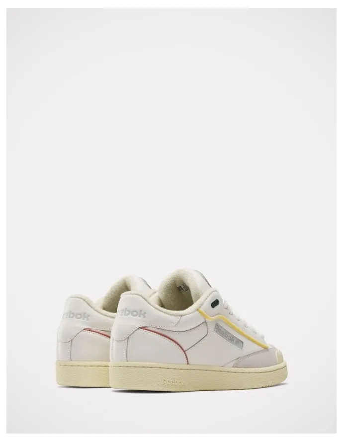 Reebok Club C Bulc Sneakers in Chalk