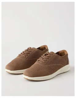 Regatta Bradley Knit Sneaker in Light Brown
