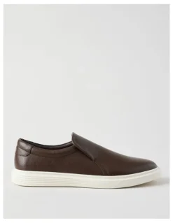 Regatta Warren Leather Loafer in Brown