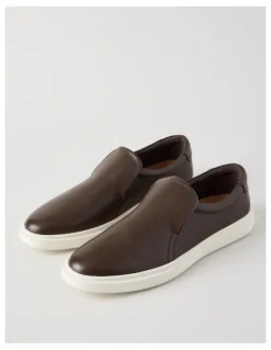 Regatta Warren Leather Loafer in Brown