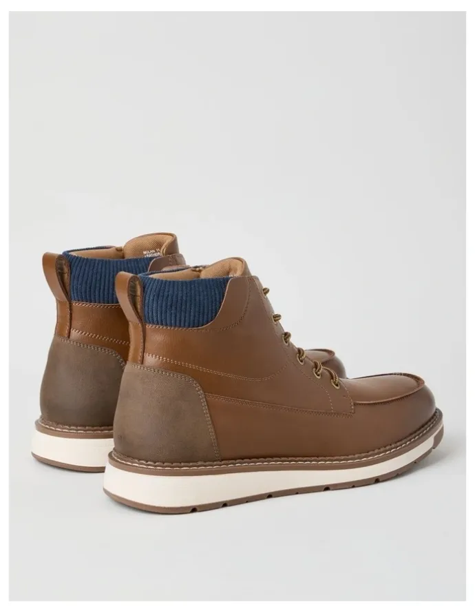 Regatta Nolan Lace Up Boot in Tan