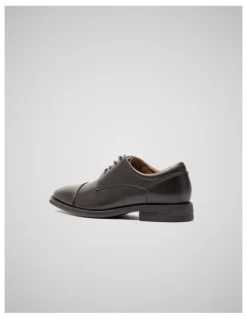 Rodd & Gunn Riverton Derby Shoe in Nero