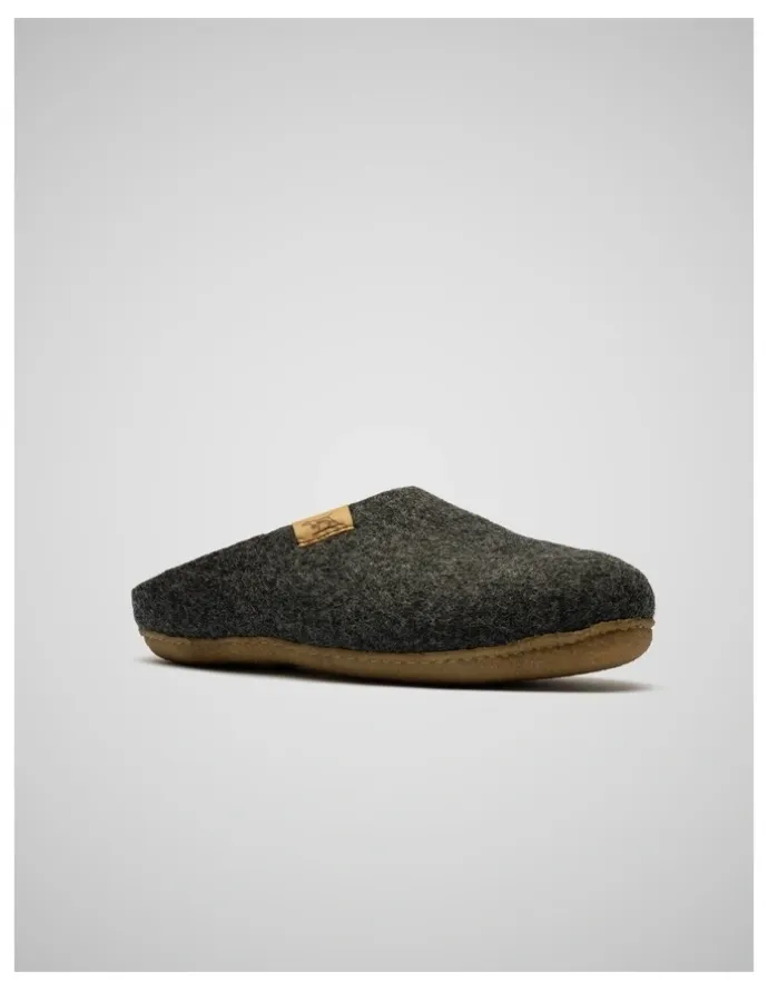 Rodd & Gunn Wanaka Wool Slipper in Charcoal
