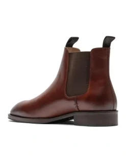 Rodd & Gunn Farmlands Chelsea Boot in Chestnut