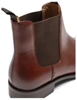 Rodd & Gunn Farmlands Chelsea Boot in Chestnut
