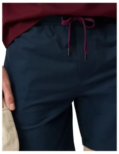 Rodd & Gunn Gunn Resort 7" Short in Navy