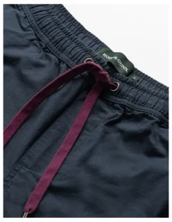 Rodd & Gunn Gunn Resort 7" Short in Navy