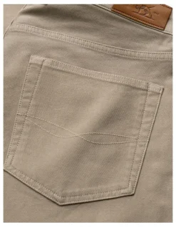 Rodd & Gunn Motion Regular 2 Straight Leg Jean in Sable
