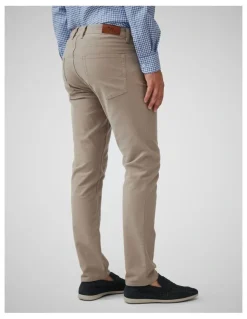 Rodd & Gunn Motion Regular 2 Straight Leg Jean in Sable