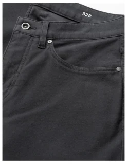 Rodd & Gunn Motion 2 Straight Jeans Shorts in Leg Coal