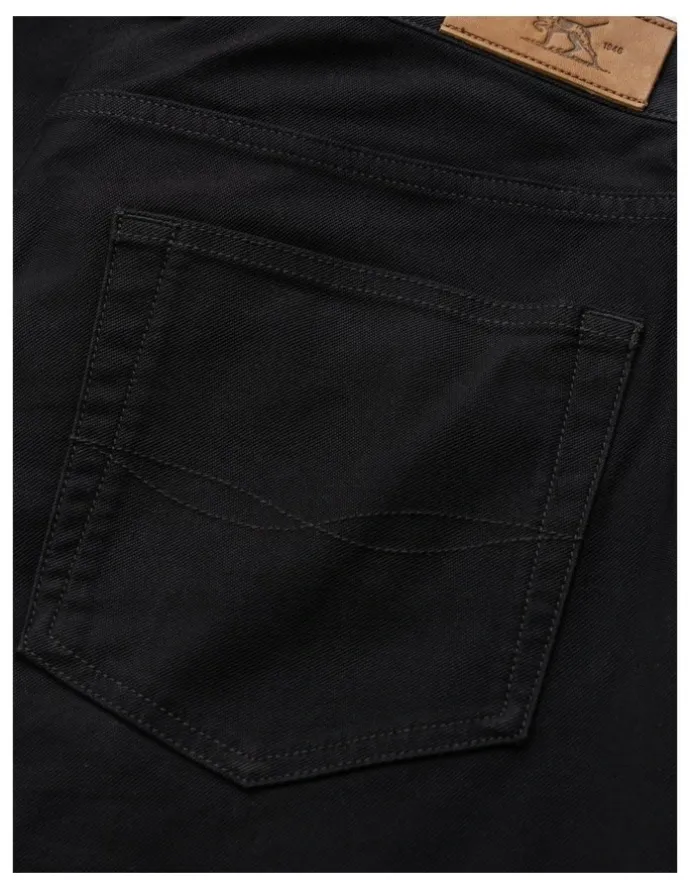 Rodd & Gunn Motion 2 Straight Jean Short Leg Onyx in Black
