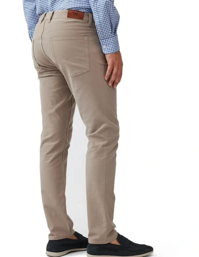 Rodd & Gunn Motion 2 Straight Jean Long Leg in Sable