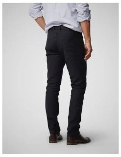 Rodd & Gunn Motion 2 Straight Jean Short Leg in Navy