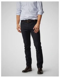 Rodd & Gunn Motion 2 Straight Jean Short Leg in Navy