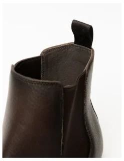 Rodd & Gunn O'Neill Chelsea Boots in Rust