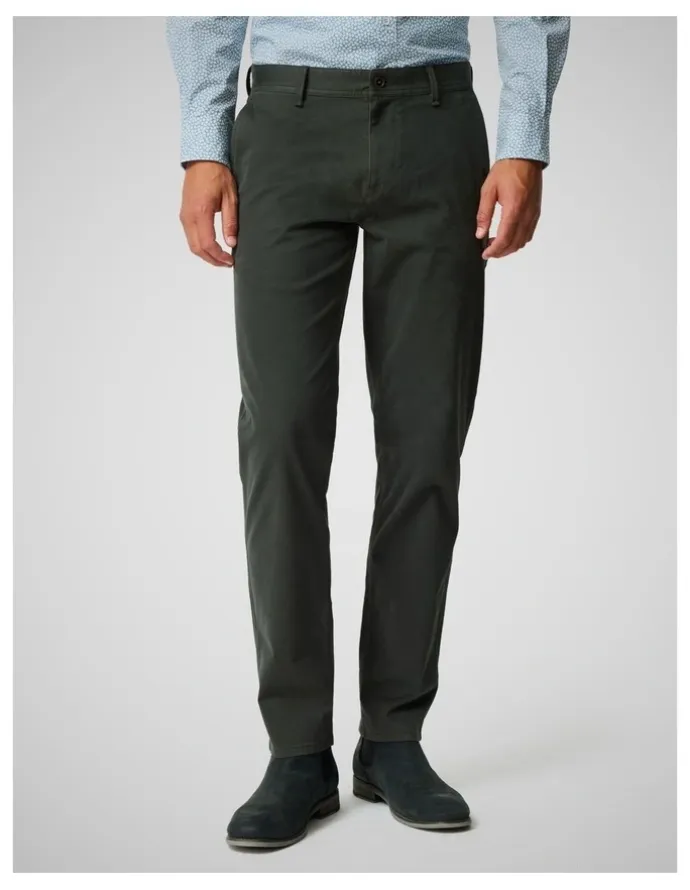 Rodd & Gunn Thomas Road 2.0 Chino Pant Regular Leg in Bayleaf