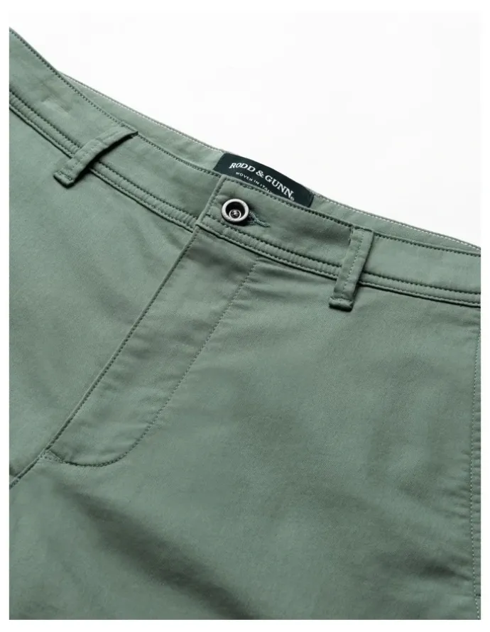 Rodd & Gunn Tongariro Sports Fit 9 Inch Short in Evergreen