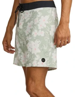 RVCA Down Right Trunk in Green