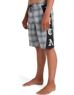RVCA Rewind Trunk 21 Boardshorts in Balsam Green