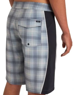 RVCA Rewind Trunk 21 Boardshorts in Balsam Green
