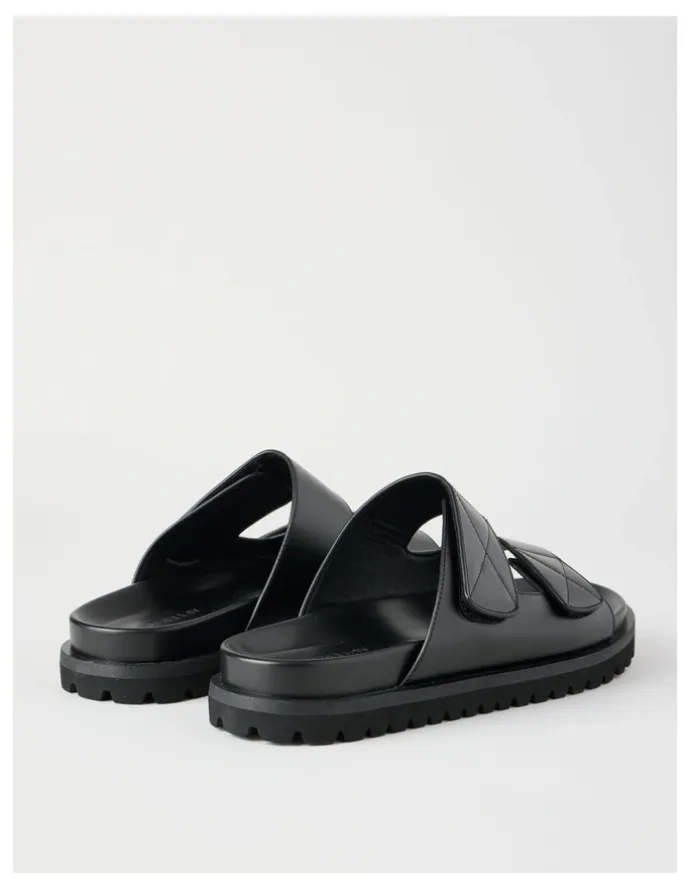 There After Barrett Chunky Slides in Black