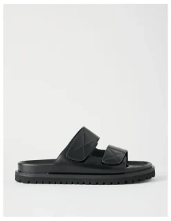There After Barrett Chunky Slides in Black