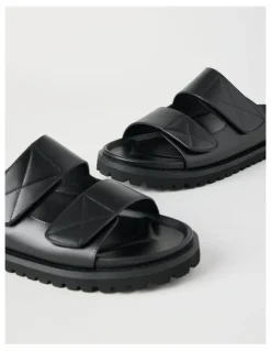 There After Barrett Chunky Slides in Black
