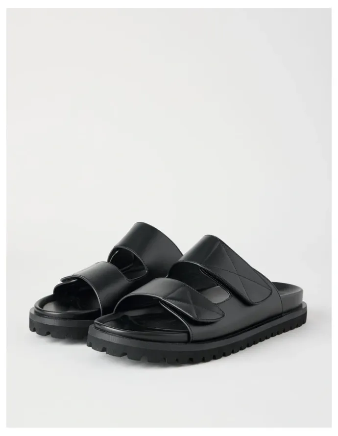 There After Barrett Chunky Slides in Black
