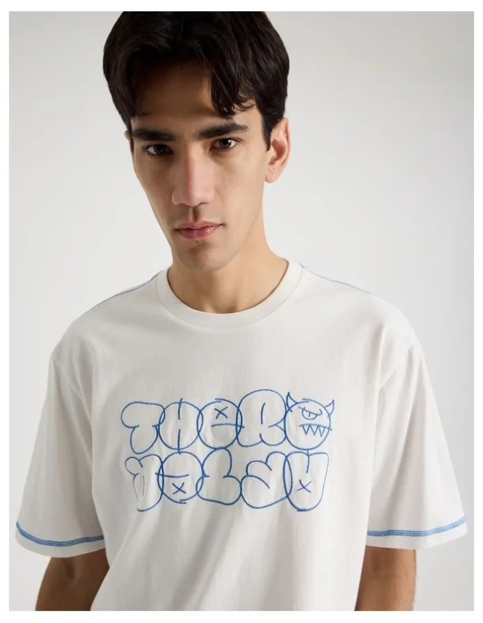 There After Contrast Stitch Print Short Sleeve Tee in White