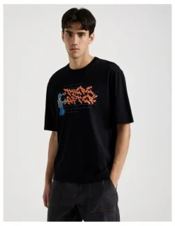 There After Graffiti Print Short Sleeve Tee in Black