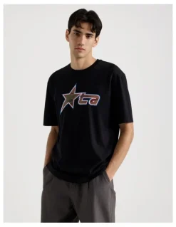There After Retro Sport Print Short Sleeve Tee in Black