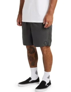 Volcom Center 17 Trunk in Black