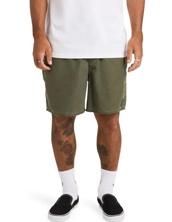 Volcom Center 17 Trunk in Green