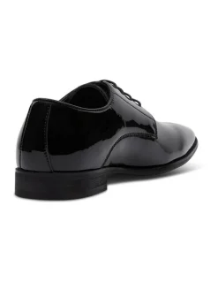 yd. Flash Patent Shoe